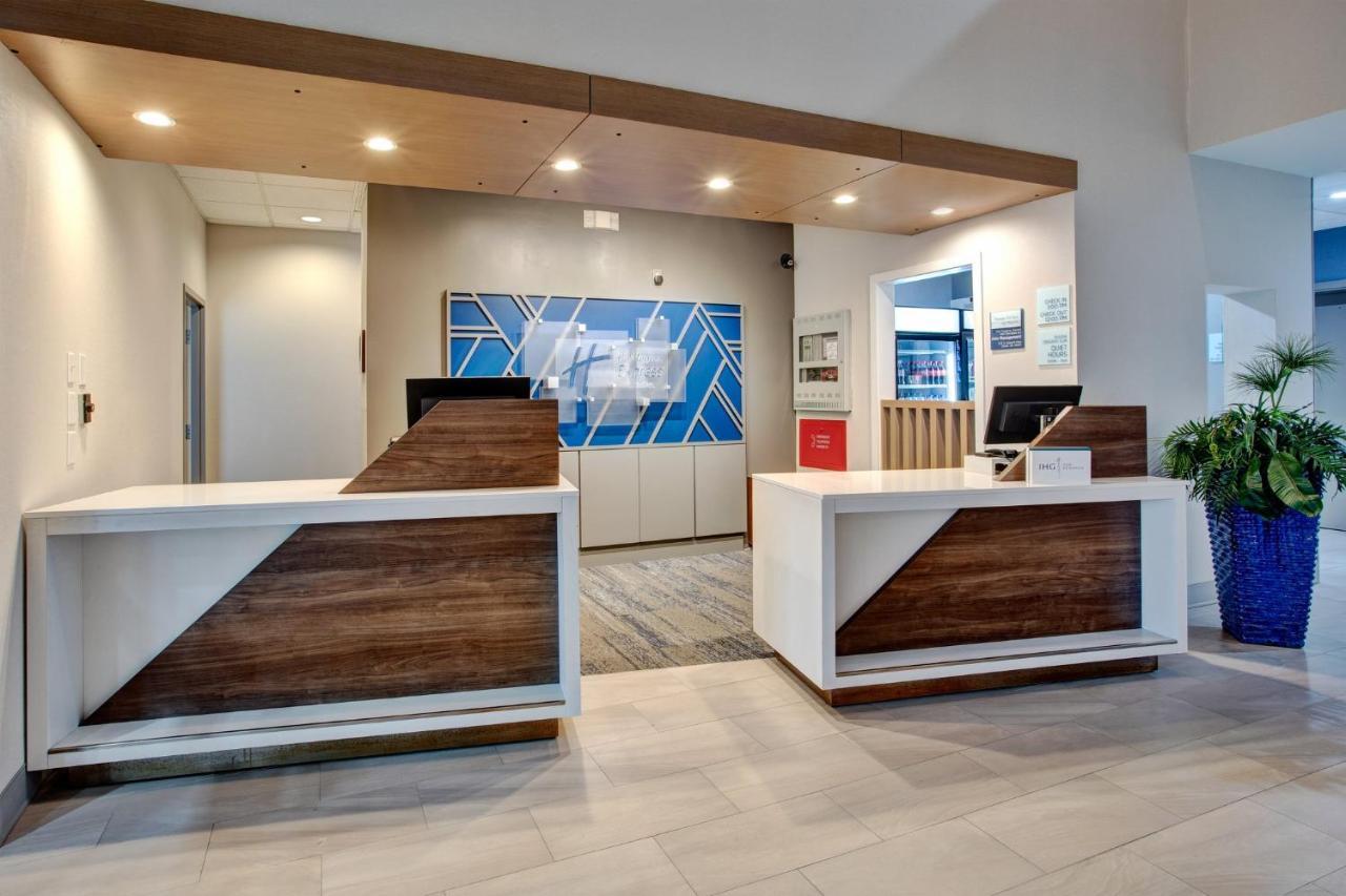 Holiday Inn Express Hotel & Suites Dover By Ihg Экстерьер фото
