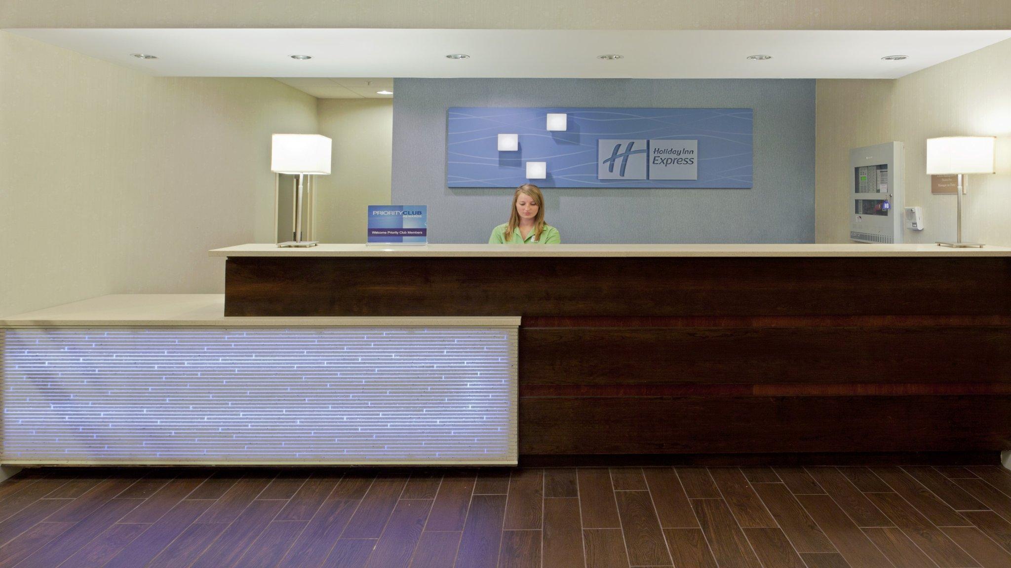 Holiday Inn Express Hotel & Suites Dover By Ihg Экстерьер фото